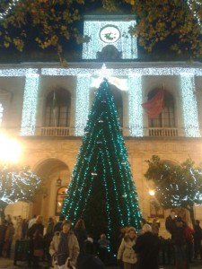 Reloj-del-Ayuntamiento-en-Plaza-Nueva-iluminación-Navidad